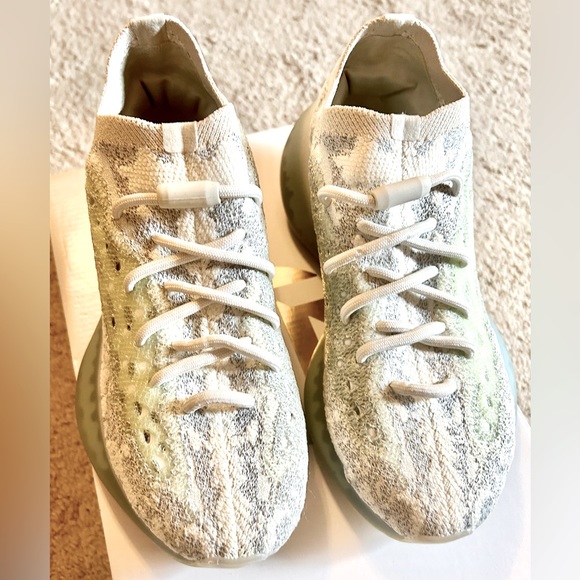 Yeezy Adidas Boost 380 - Picture 1 of 2